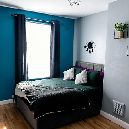Bright And Modern By Seeds *
